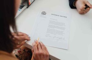 Pension de réversion après divorce et remariage : quels sont vos droits ? Quartier Rural Business